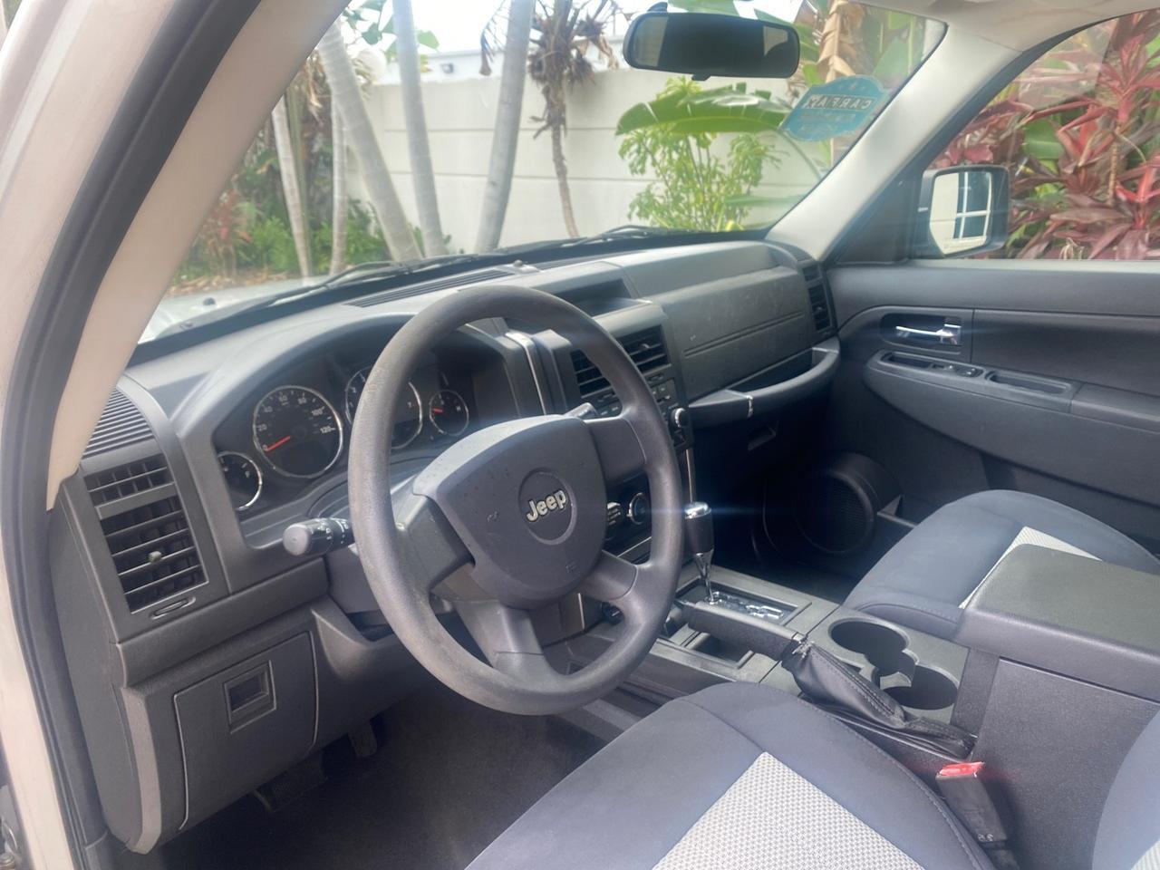 2010 Jeep Liberty Sport 4WD NO ACCIDENTS Pompano Beach FL