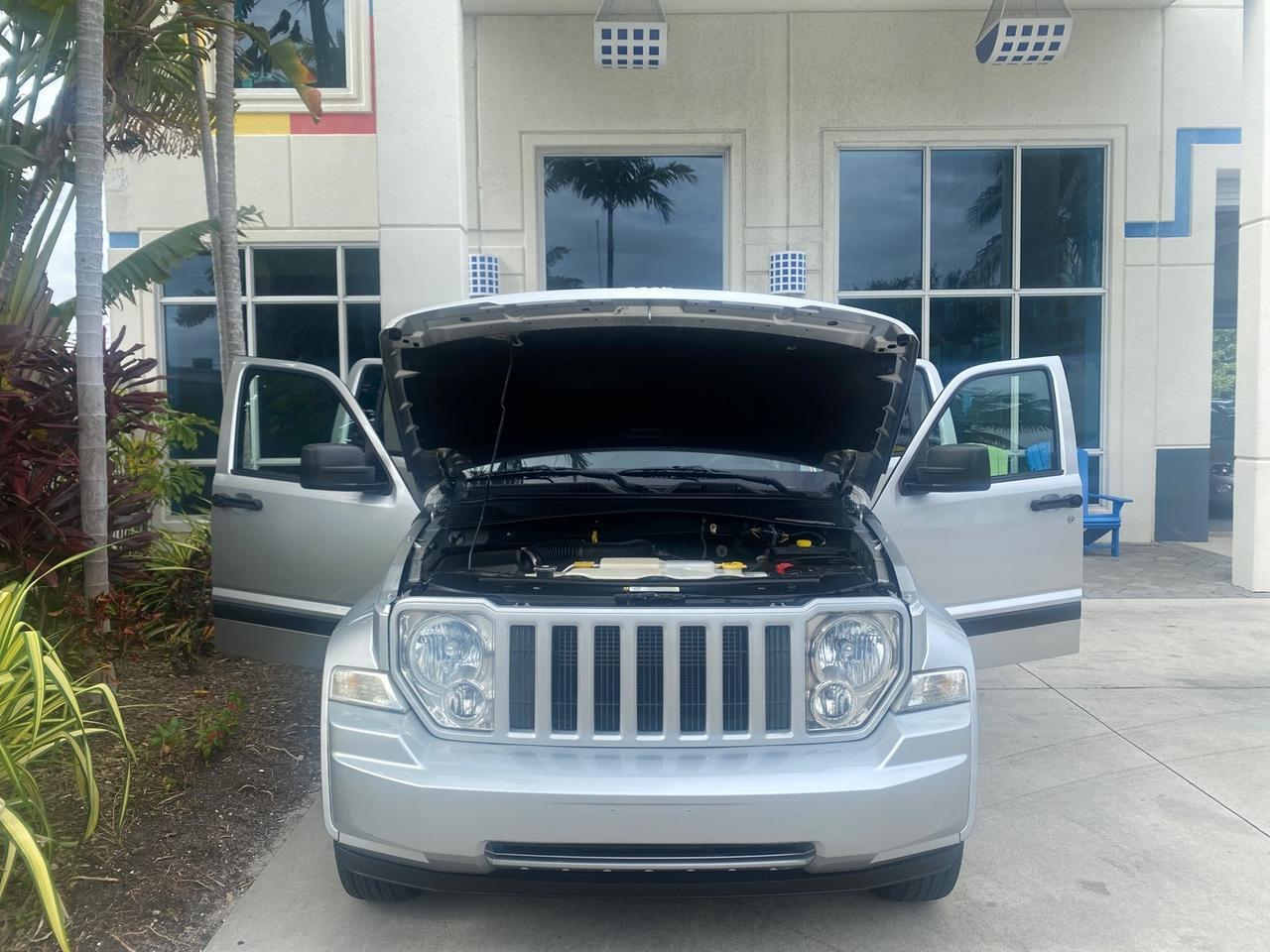 2010 Jeep Liberty Sport 4WD NO ACCIDENTS Pompano Beach FL
