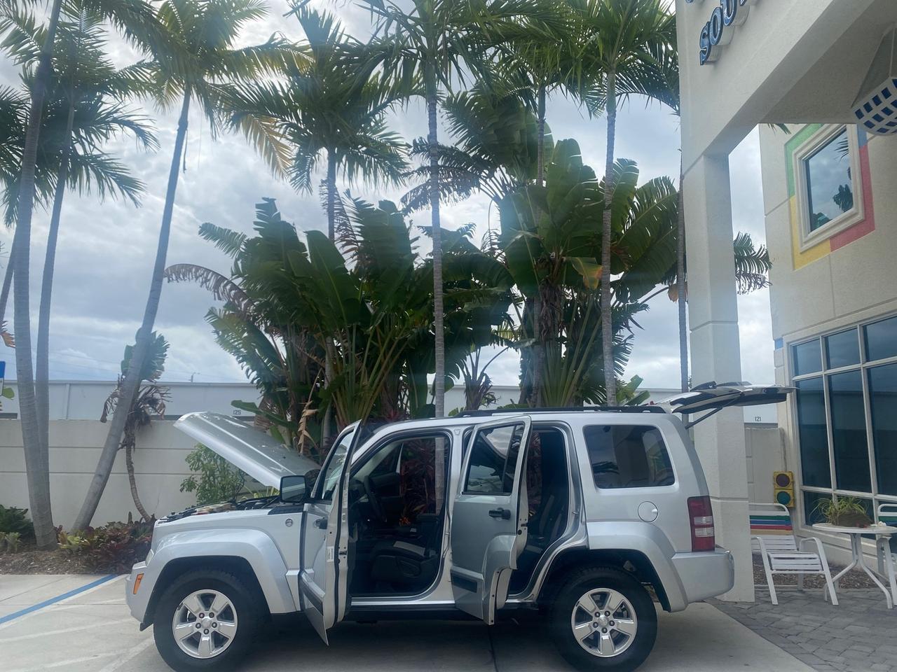 2010 Jeep Liberty Sport 4WD NO ACCIDENTS Pompano Beach FL