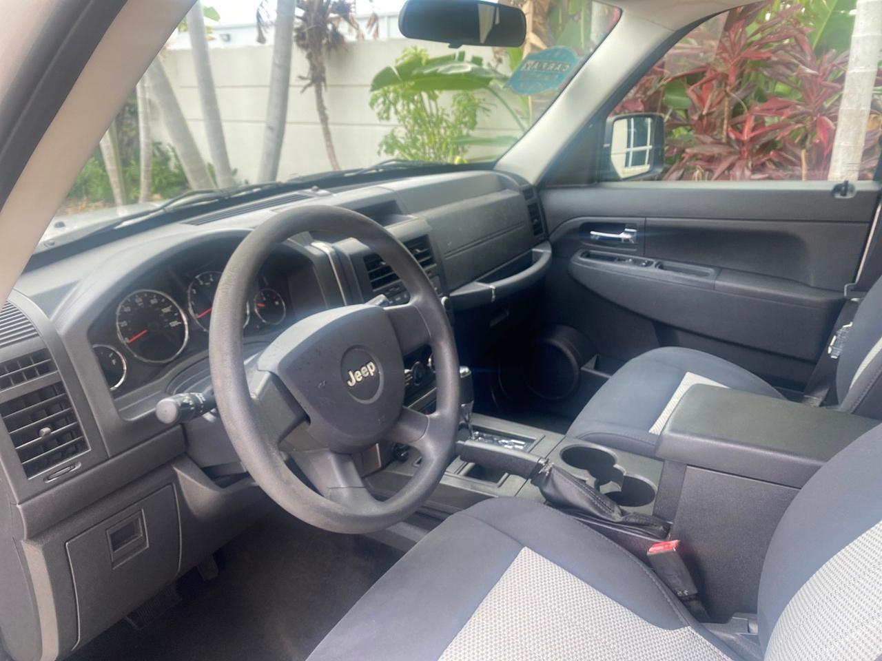 2010 Jeep Liberty Sport 4WD NO ACCIDENTS Pompano Beach FL