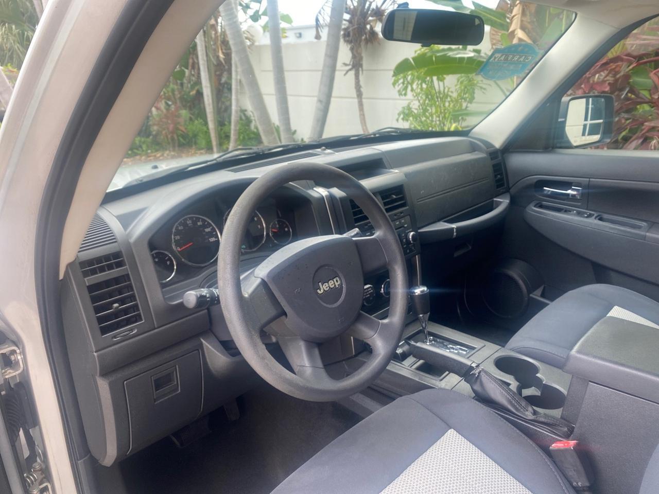 2010 Jeep Liberty Sport 4WD NO ACCIDENTS Pompano Beach FL