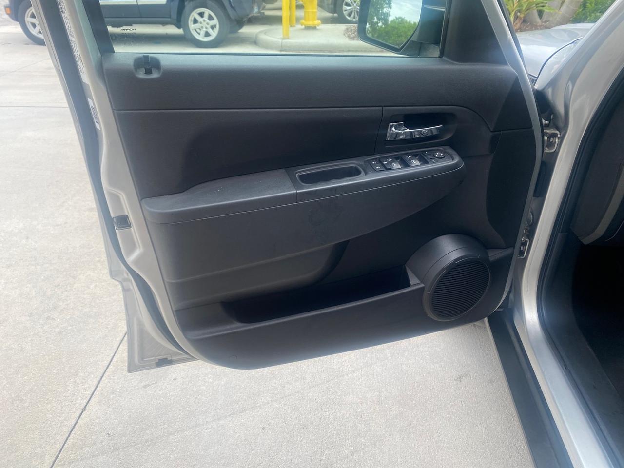 2010 Jeep Liberty Sport 4WD NO ACCIDENTS Pompano Beach FL