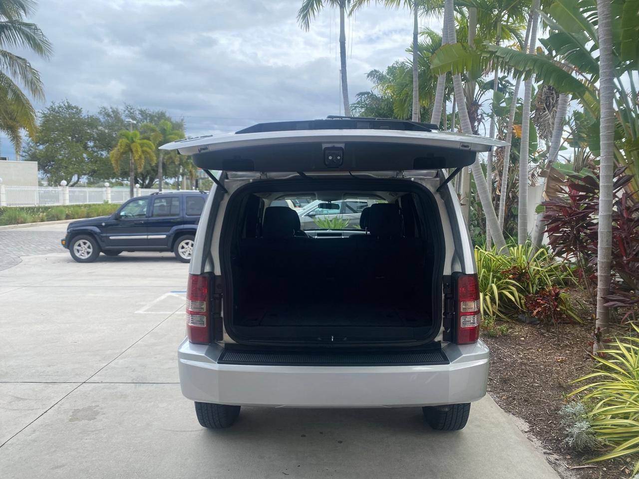 2010 Jeep Liberty Sport 4WD NO ACCIDENTS Pompano Beach FL
