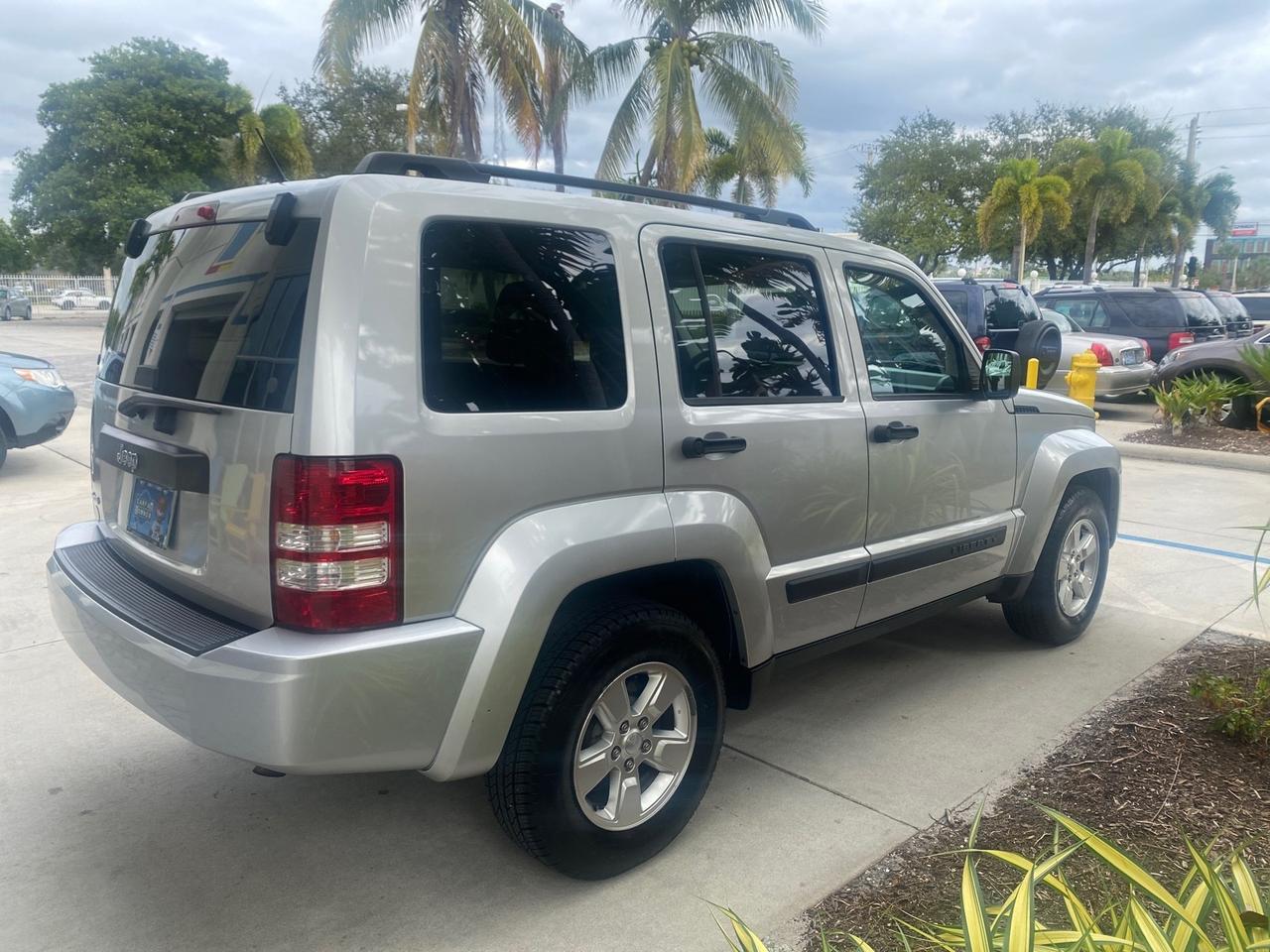 2010 Jeep Liberty Sport 4WD NO ACCIDENTS Pompano Beach FL