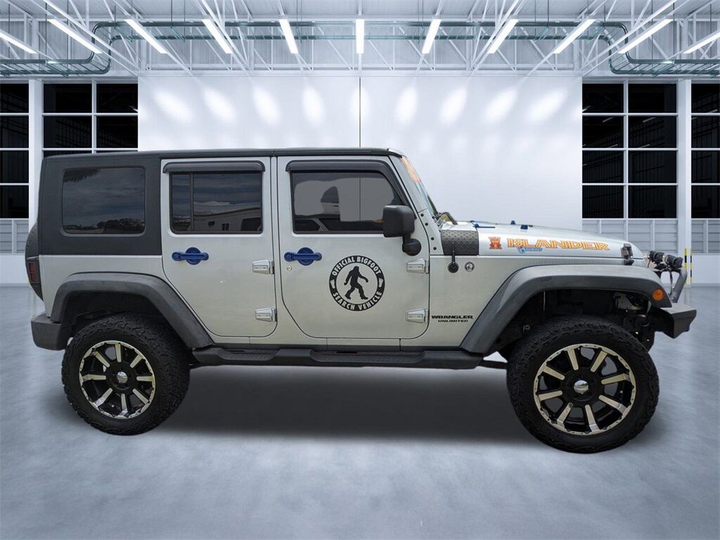 2010 Jeep Wrangler Unlimited Islander