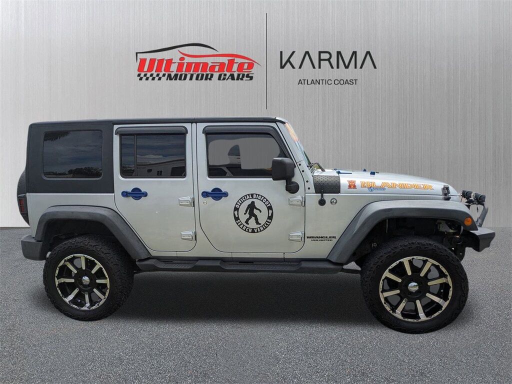 2010 Jeep Wrangler Unlimited Islander