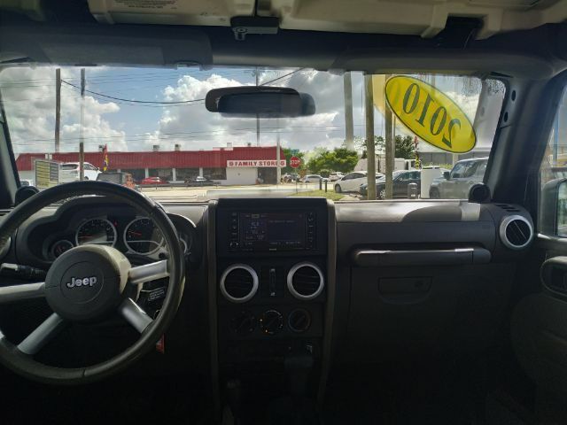 2010 Jeep Wrangler Unlimited Sahara Sarasota FL