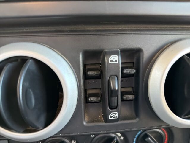 2010 Jeep Wrangler Unlimited Sahara Watertown SD