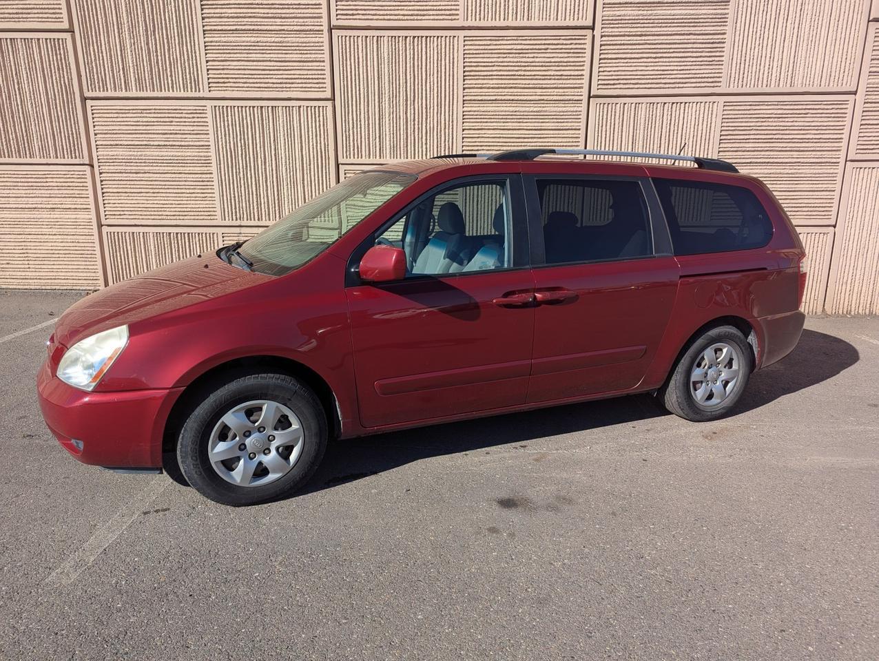 2010 Kia Sedona LX