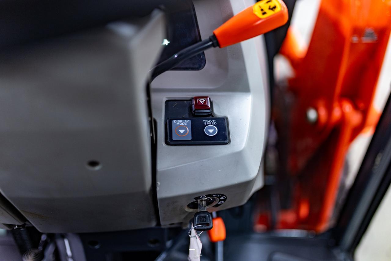 2010 Kubota L4740D HSTC 4WD Tractor Loader Diesel Cab Red Deer AB