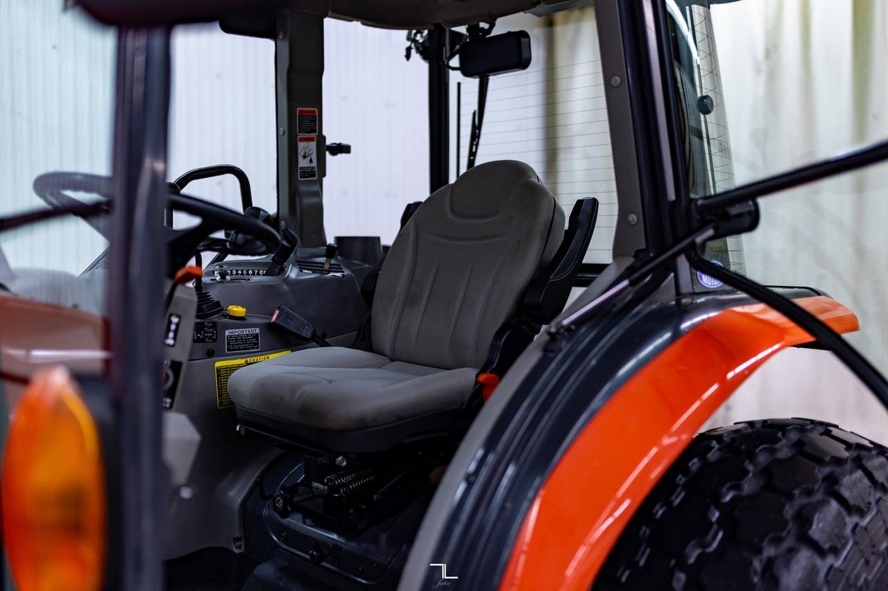 2010 Kubota L4740D HSTC 4WD Tractor Loader Diesel Cab Red Deer AB