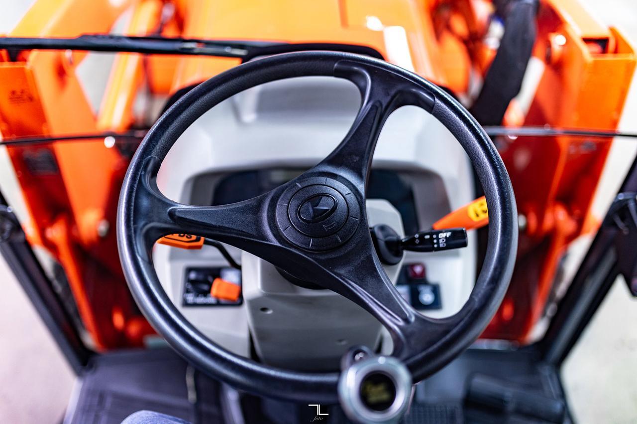 2010 Kubota L4740D HSTC 4WD Tractor Loader Diesel Cab Red Deer AB