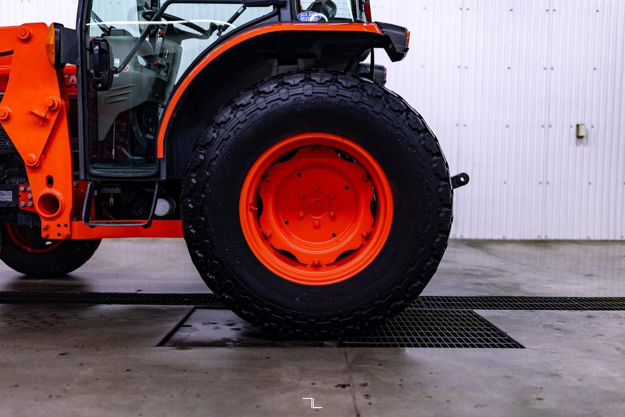 2010 Kubota L4740D HSTC 4WD Tractor Loader Diesel Cab Red Deer AB