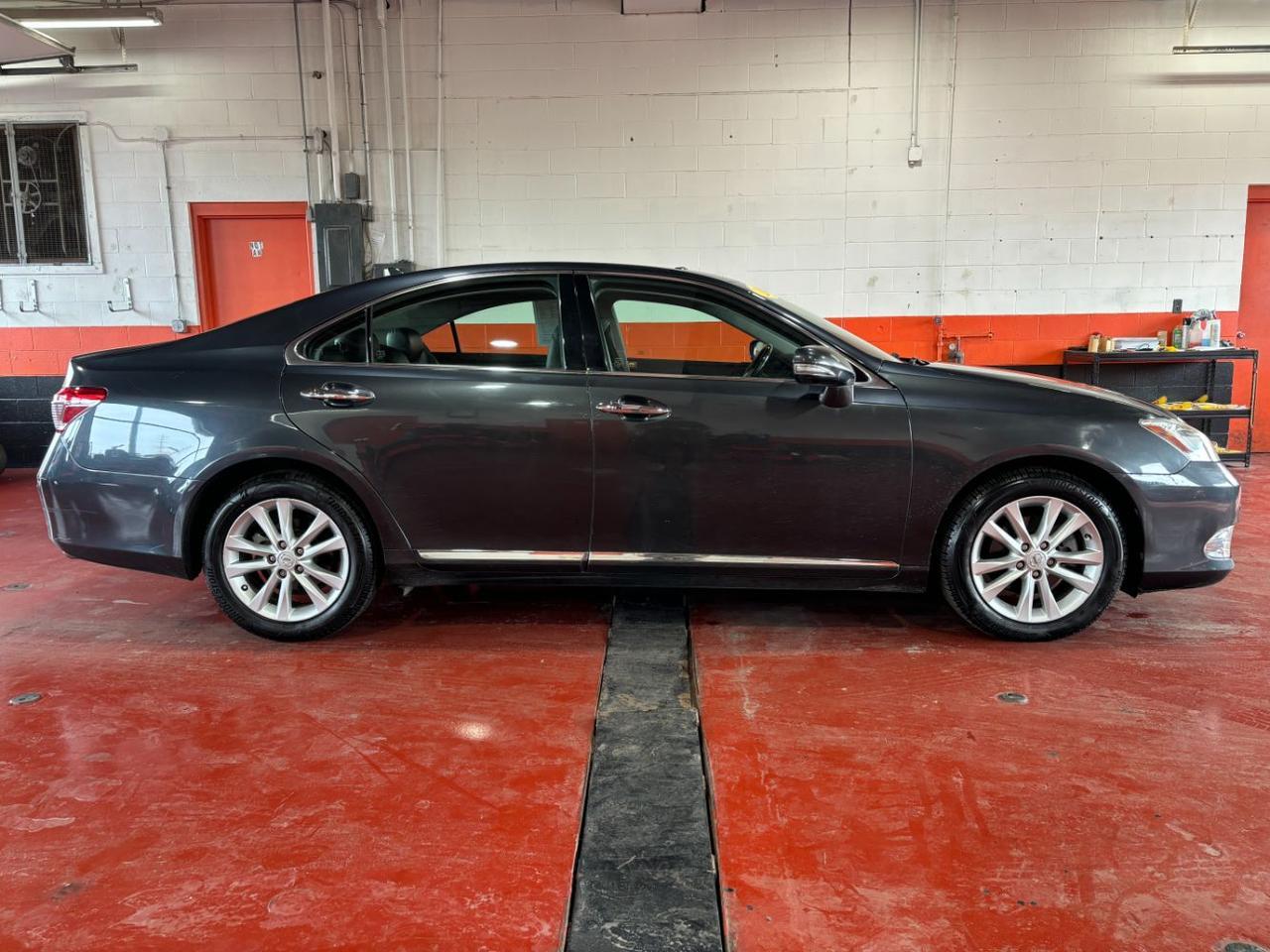 2010 Lexus ES 350 Base