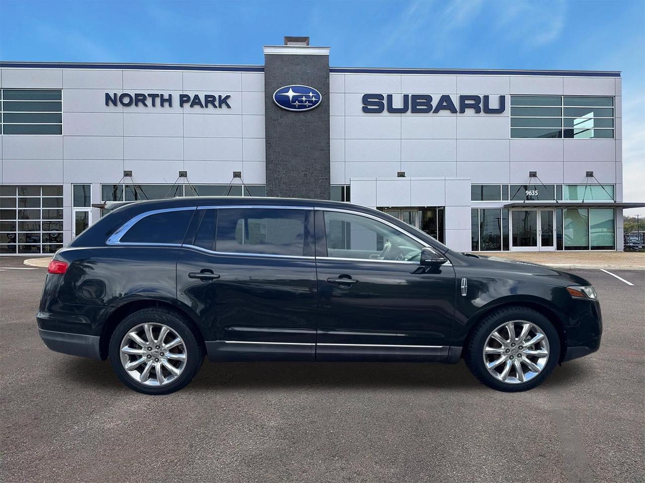 2010 Lincoln MKT