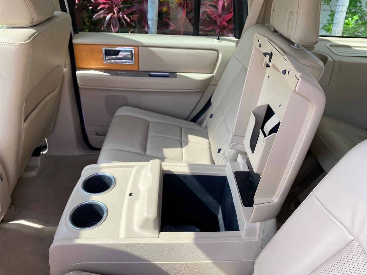 2010 Lincoln Navigator 4WD SUNROOF LOW MILES 31,209 Pompano Beach FL