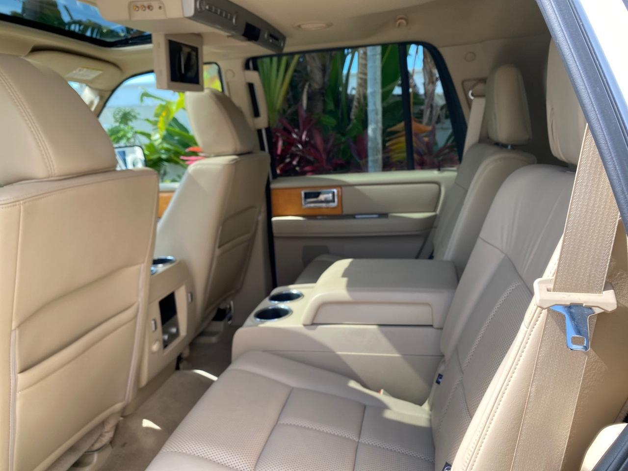 2010 Lincoln Navigator 4WD SUNROOF LOW MILES 31,209 Pompano Beach FL