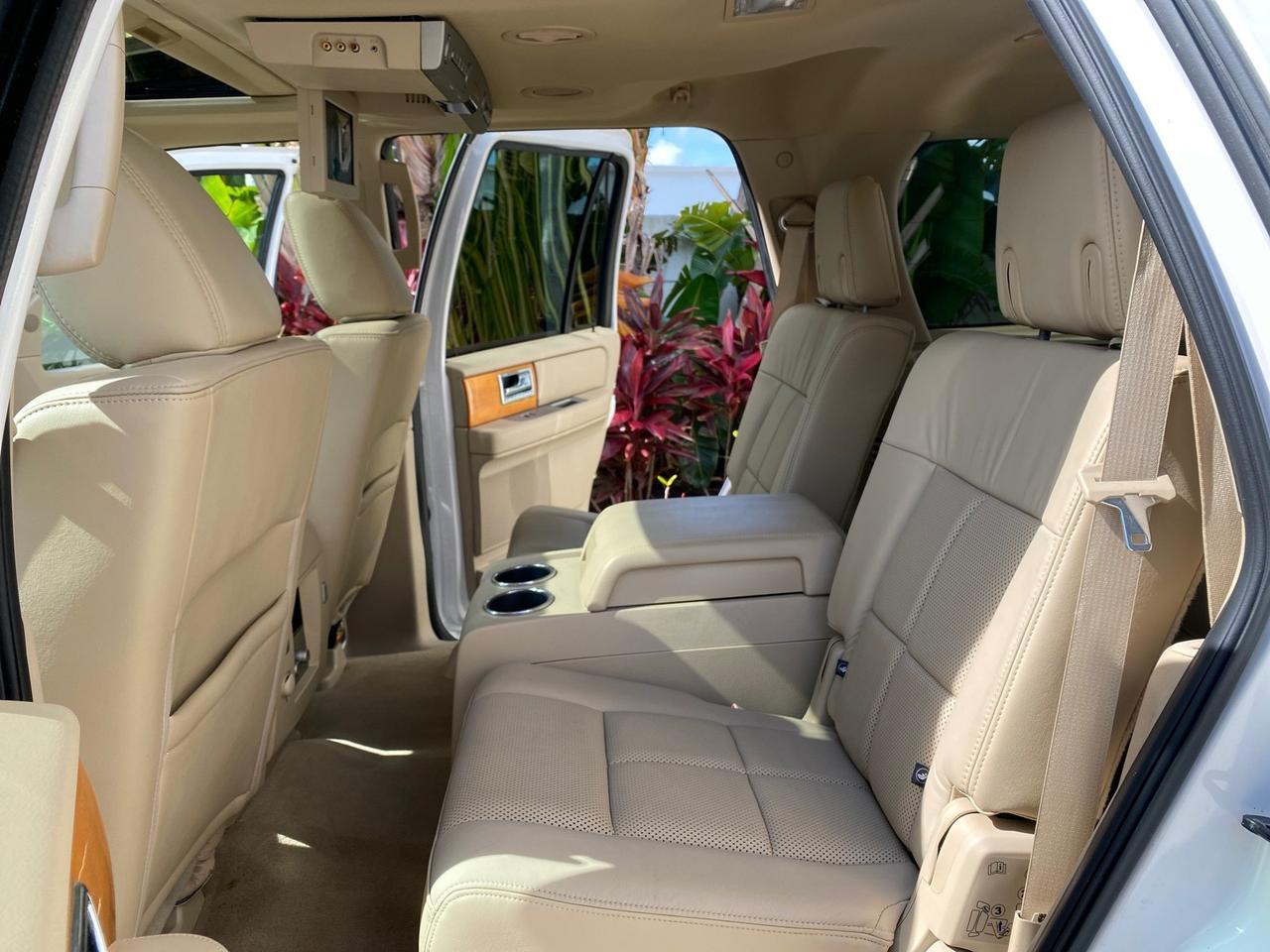 2010 Lincoln Navigator 4WD SUNROOF LOW MILES 31,209 Pompano Beach FL