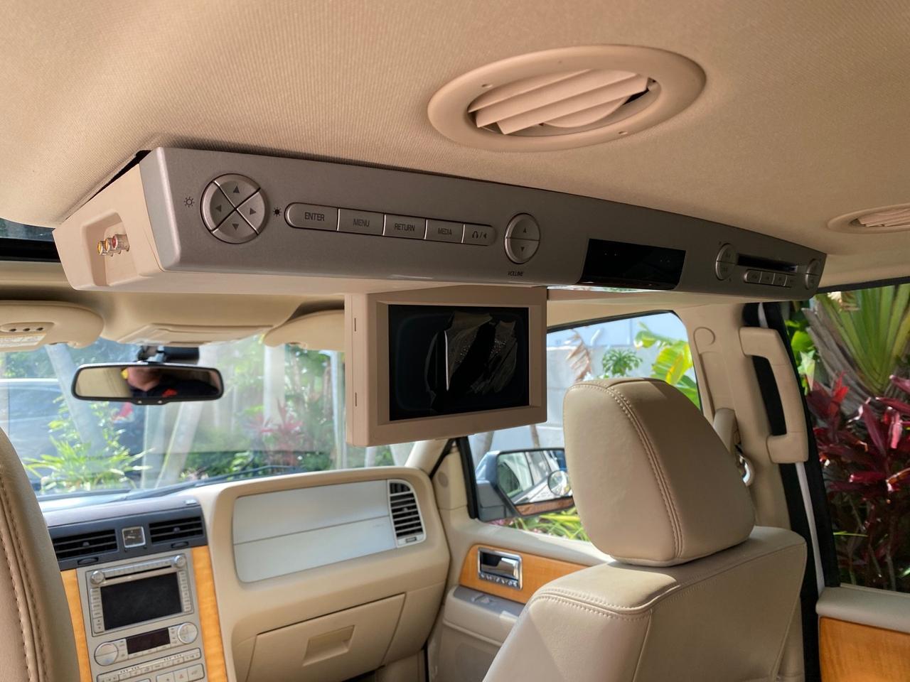 2010 Lincoln Navigator 4WD SUNROOF LOW MILES 31,209 Pompano Beach FL