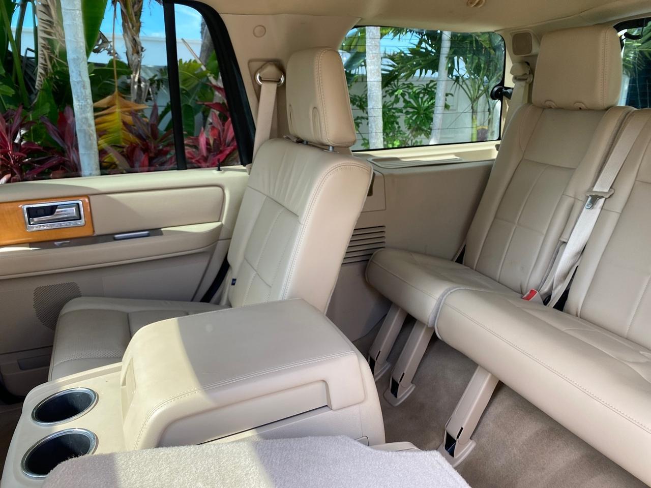 2010 Lincoln Navigator 4WD SUNROOF LOW MILES 31,209 Pompano Beach FL