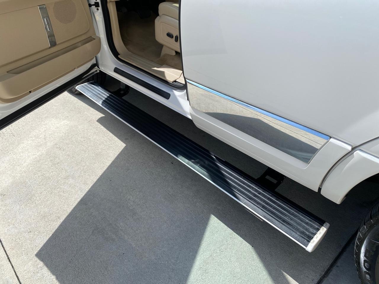 2010 Lincoln Navigator 4WD SUNROOF LOW MILES 31,209 Pompano Beach FL