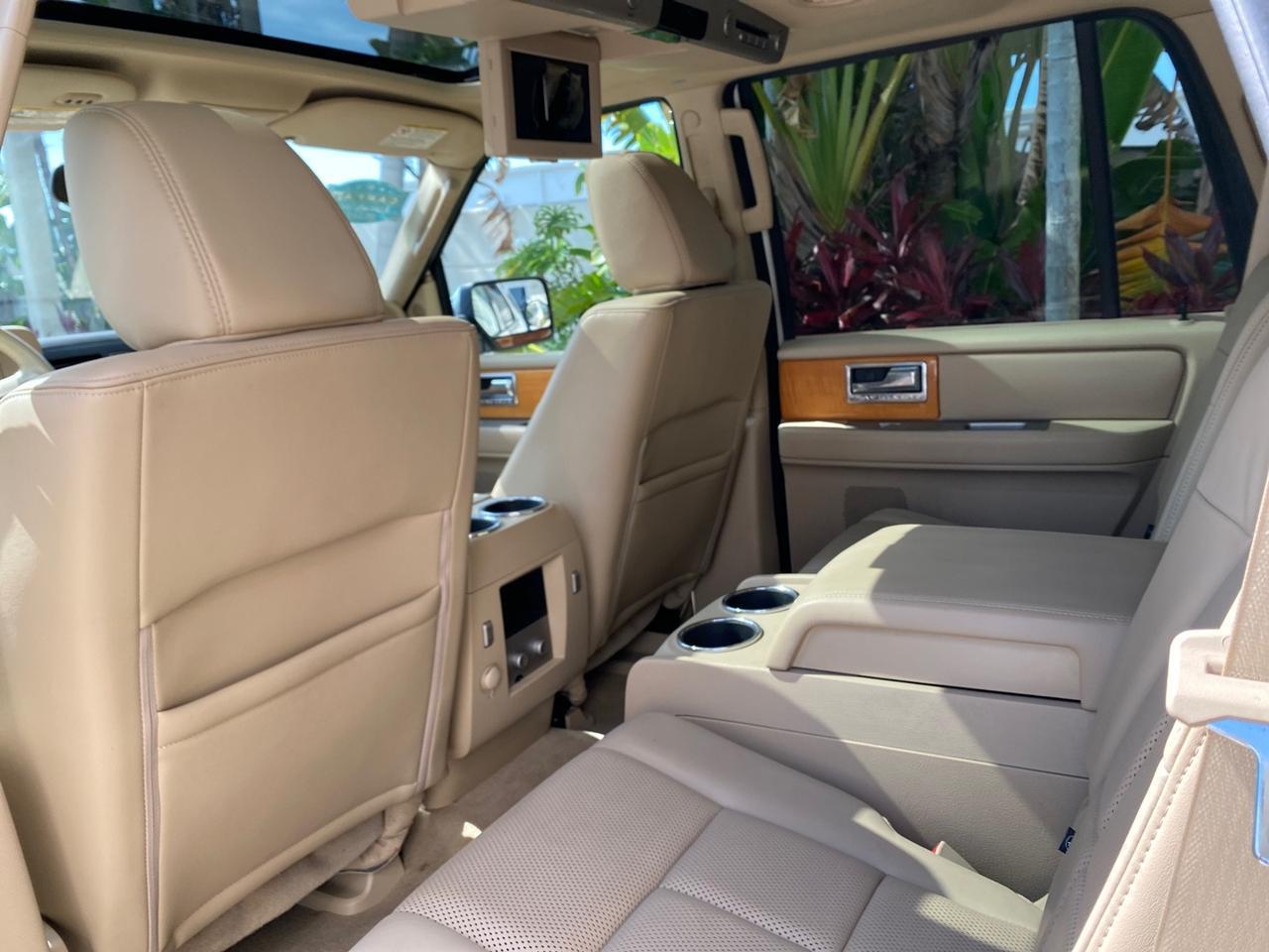 2010 Lincoln Navigator 4WD SUNROOF LOW MILES 31,209 Pompano Beach FL