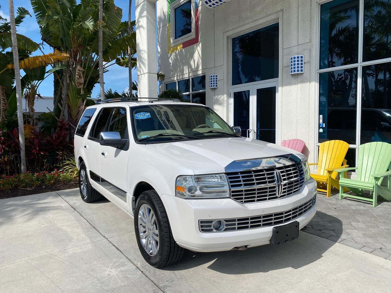 2010 Lincoln Navigator 4WD SUNROOF LOW MILES 31,209