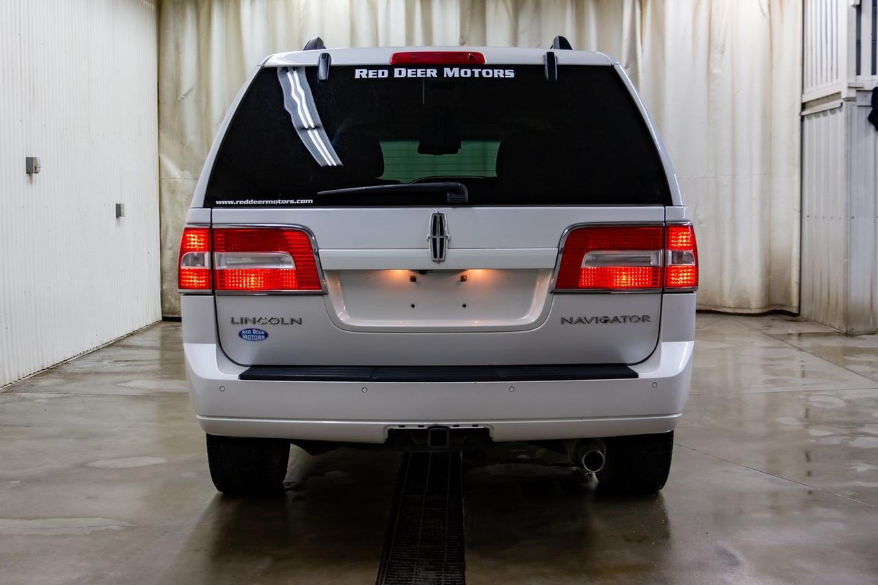 2010 Lincoln Navigator AWD Ultimate Leather Roof Nav BCam Red Deer AB