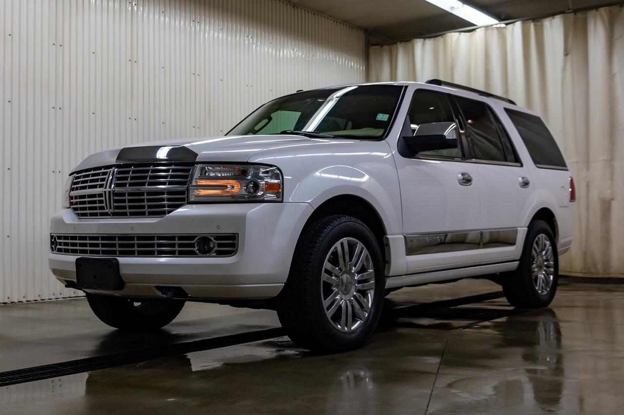2010 Lincoln Navigator AWD Ultimate Leather Roof Nav BCam Red Deer AB