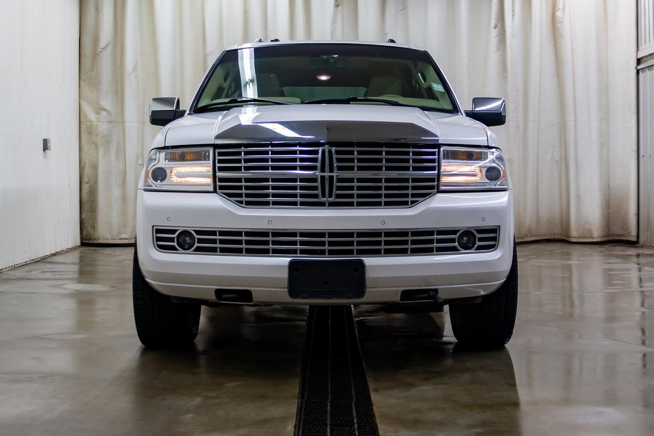 2010 Lincoln Navigator AWD Ultimate Leather Roof Nav BCam Red Deer AB