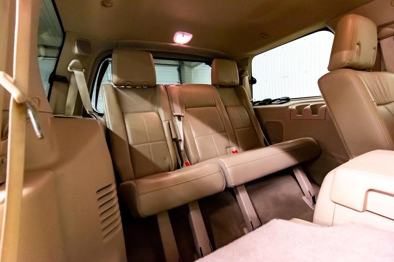 2010 Lincoln Navigator AWD Ultimate Leather Roof Nav BCam Red Deer AB