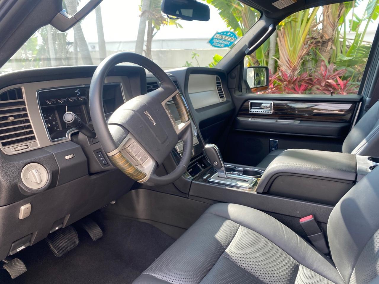 2010 Lincoln Navigator LOW MILES 49,245 NAV SUNROOF Pompano Beach FL