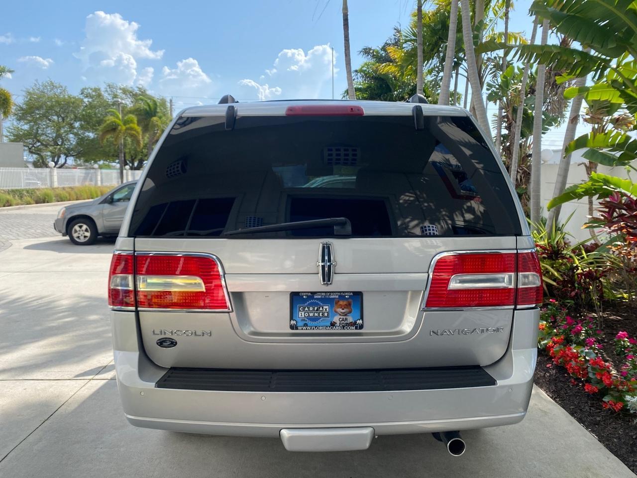 2010 Lincoln Navigator LOW MILES 49,245 NAV SUNROOF Pompano Beach FL