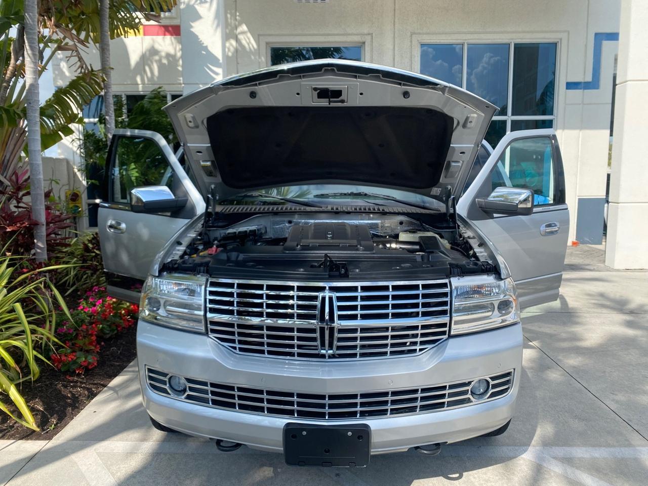 2010 Lincoln Navigator LOW MILES 49,245 NAV SUNROOF Pompano Beach FL