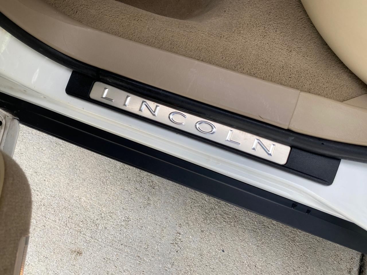 2010 Lincoln Town Car Signature Limited LOW MILES 47,515 Pompano Beach FL