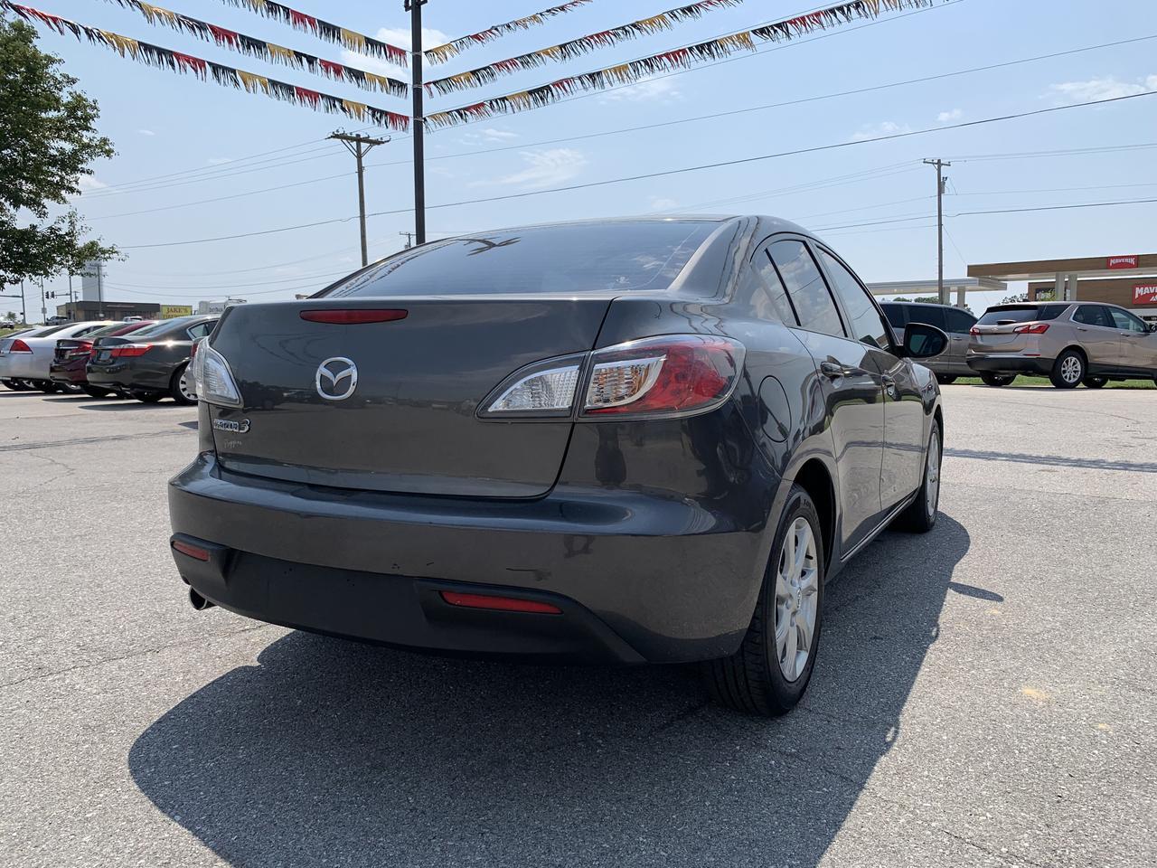 2010 MAZDA MAZDA3 i Touring Sedan 4D Aurora MO