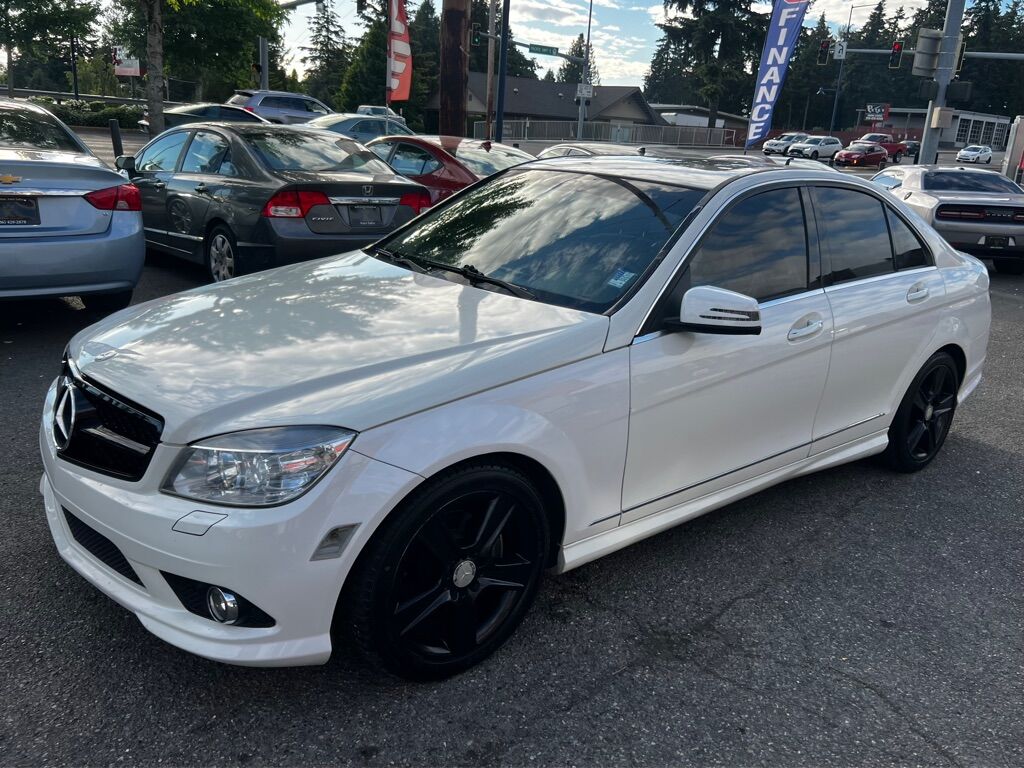 2010 Mercedes-Benz C-Class C300 Luxury's photo