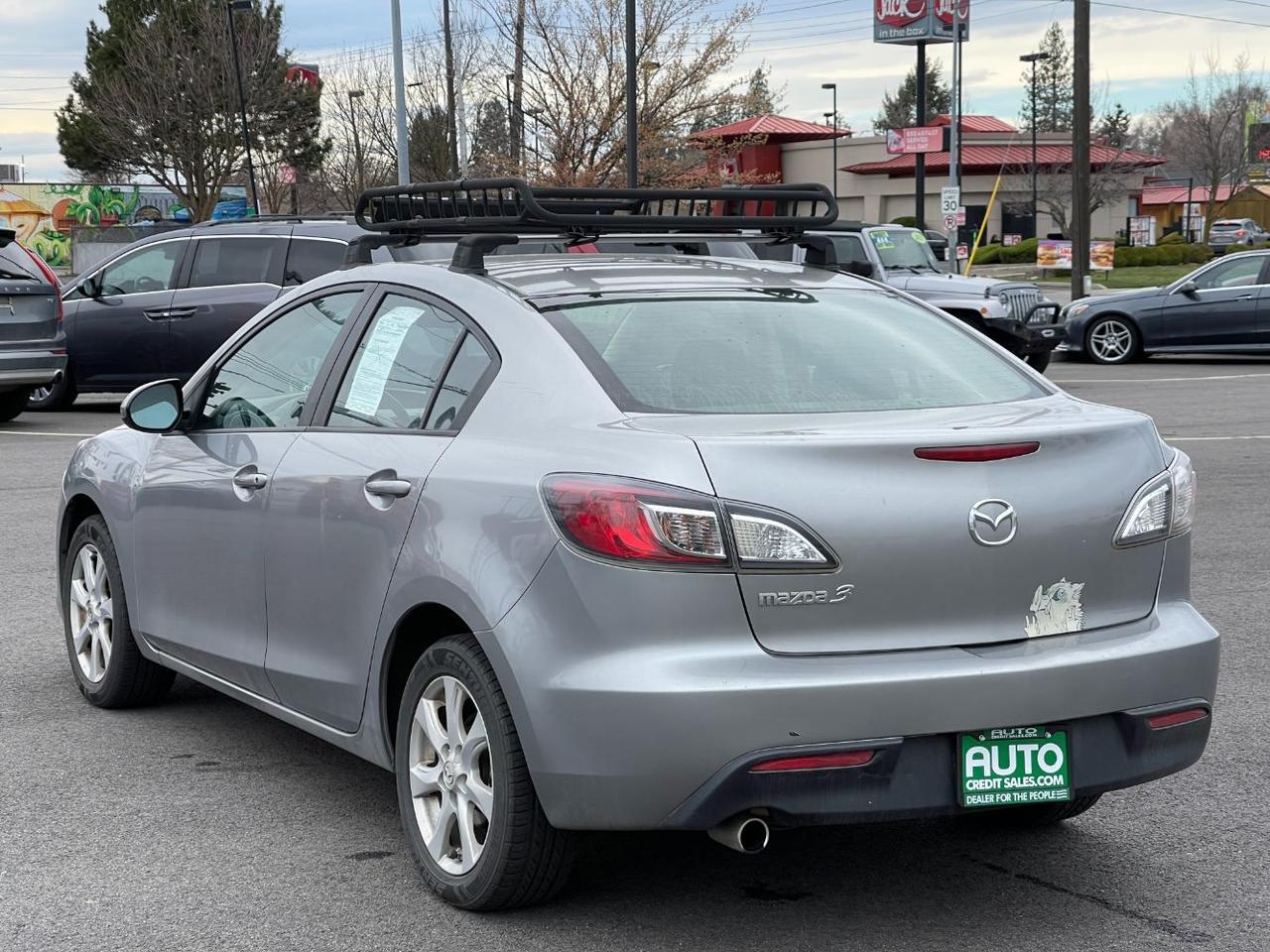 2010 Mazda MAZDA3 i Sport 4-Door