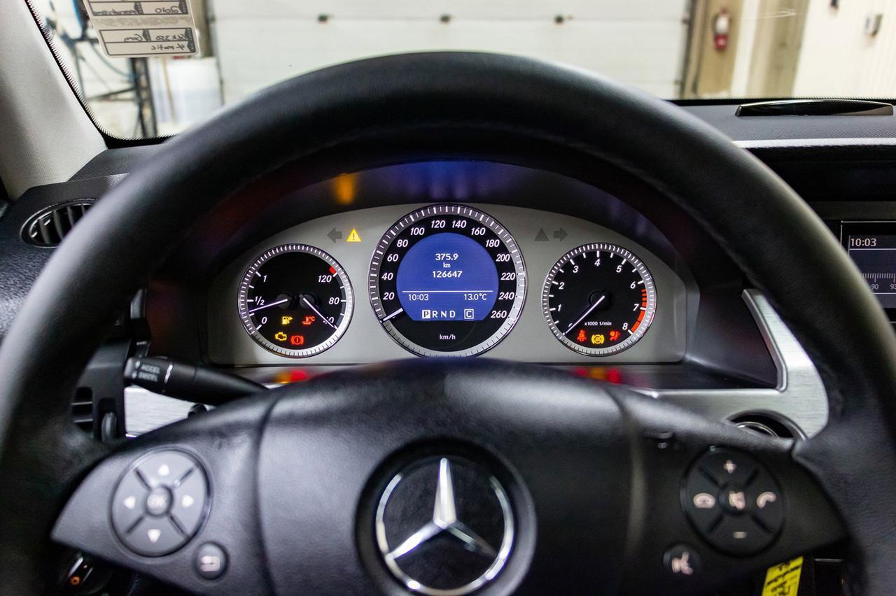 2010 Mercedes-Benz GLK 350 4Matic Leather Roof Red Deer AB