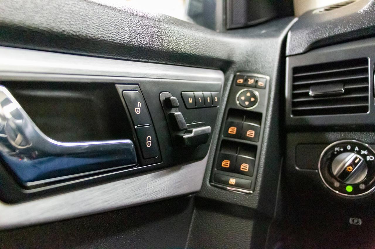 2010 Mercedes-Benz GLK 350 4Matic Leather Roof Red Deer AB