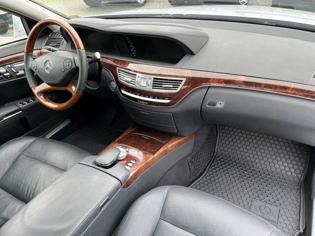 2010 Mercedes Benz S 450 550 4MATIC photo 24