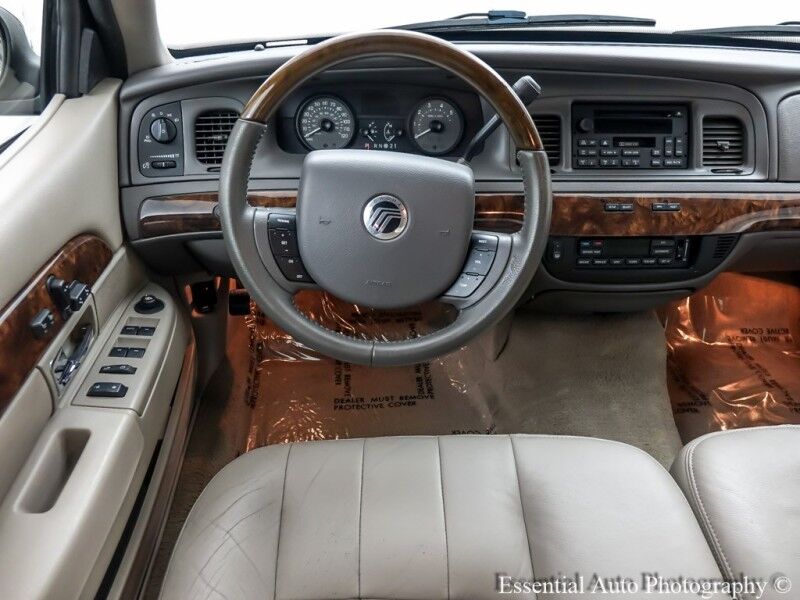 2010 Mercury Grand Marquis LS Willowbrook IL
