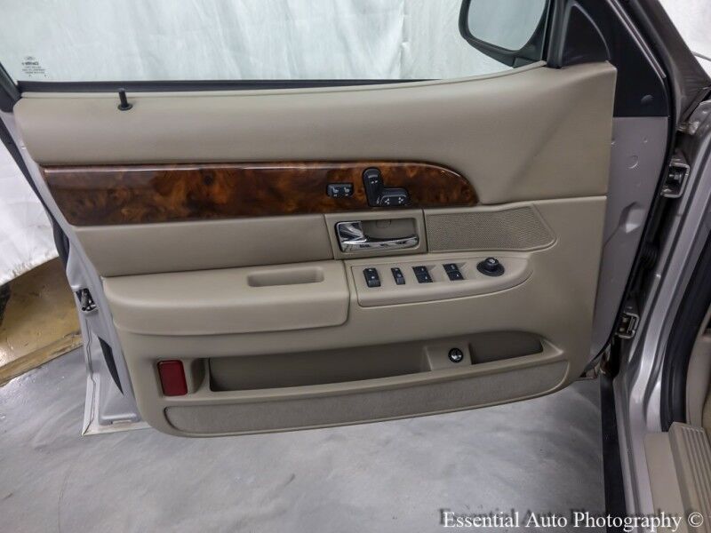 2010 Mercury Grand Marquis LS Willowbrook IL