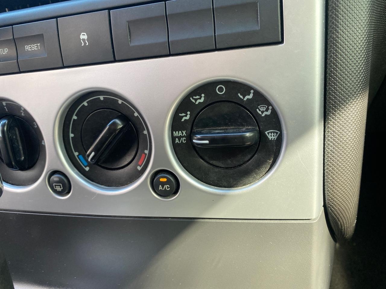 2010 Mercury Mountaineer 1 OWNER LOW MILES 78,753 Pompano Beach FL