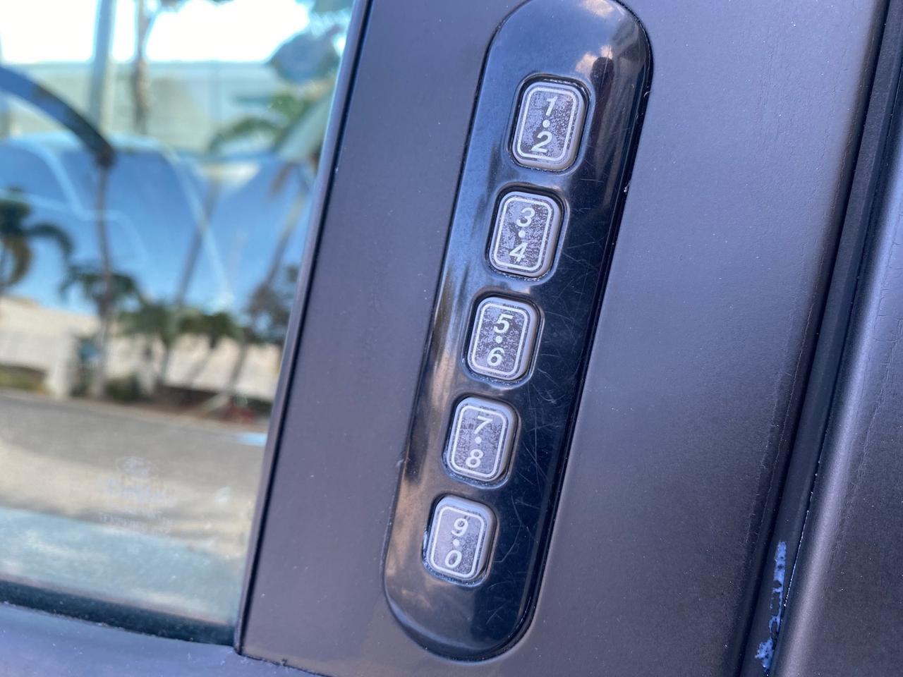 2010 Mercury Mountaineer 1 OWNER LOW MILES 78,753 Pompano Beach FL