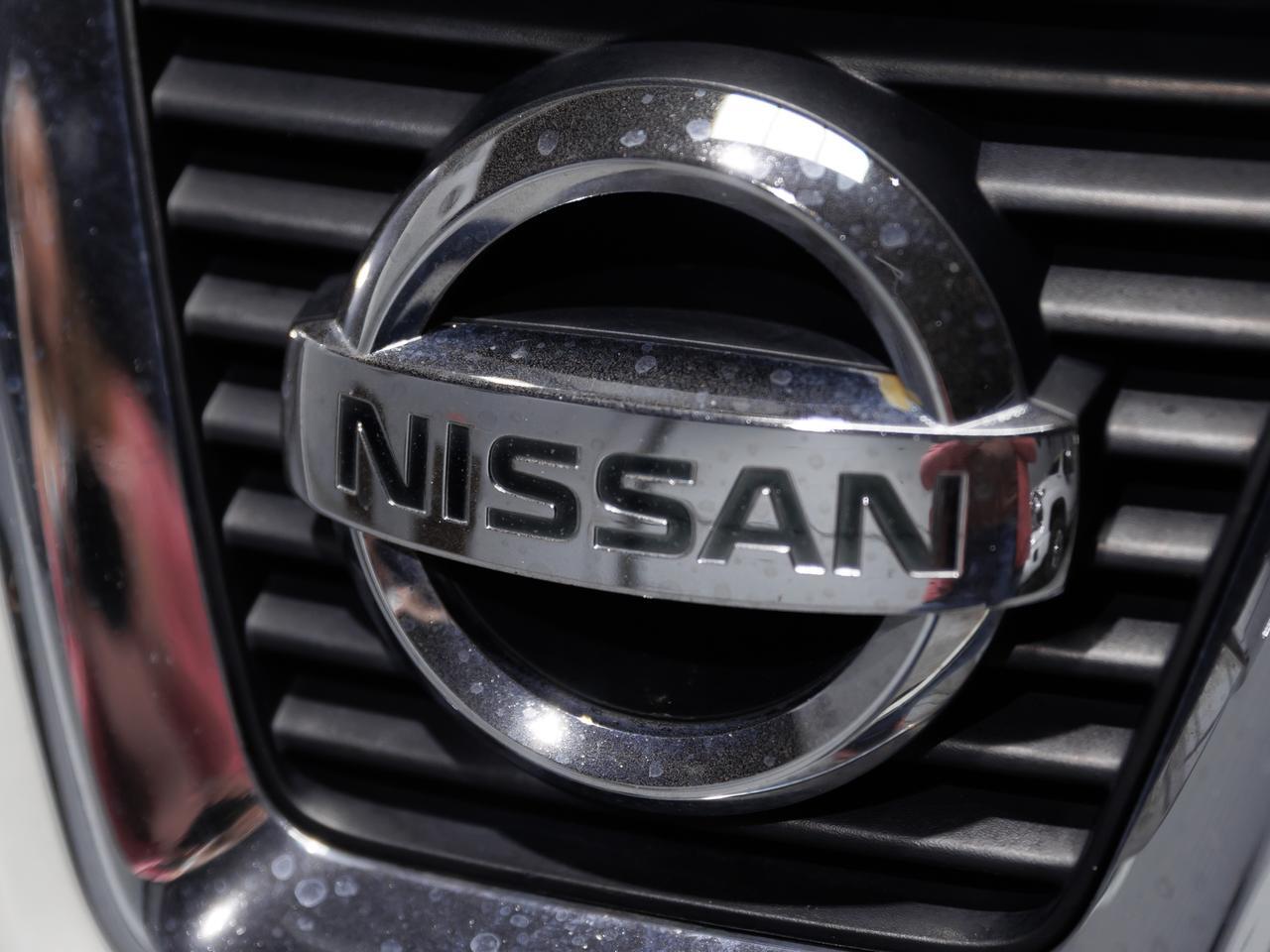 2010 Nissan Rogue S AWD photo 25