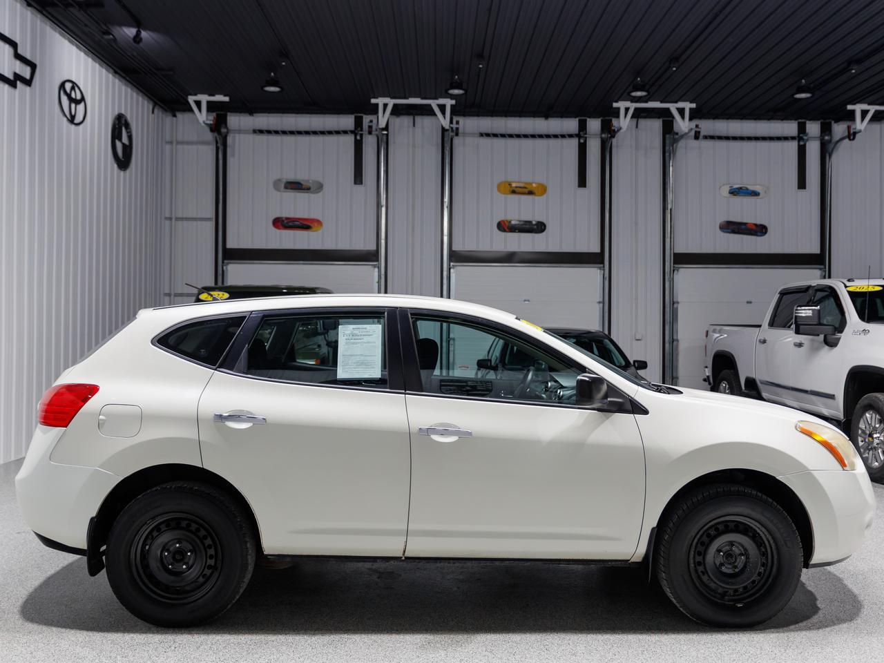 2010 Nissan Rogue S AWD photo 5