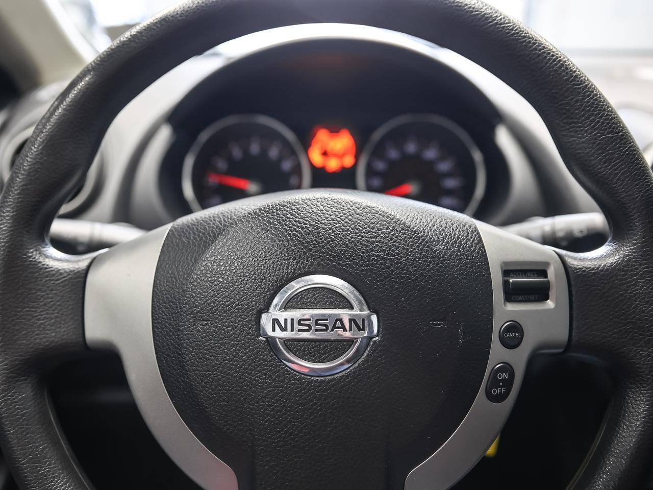 2010 Nissan Rogue S AWD photo 24