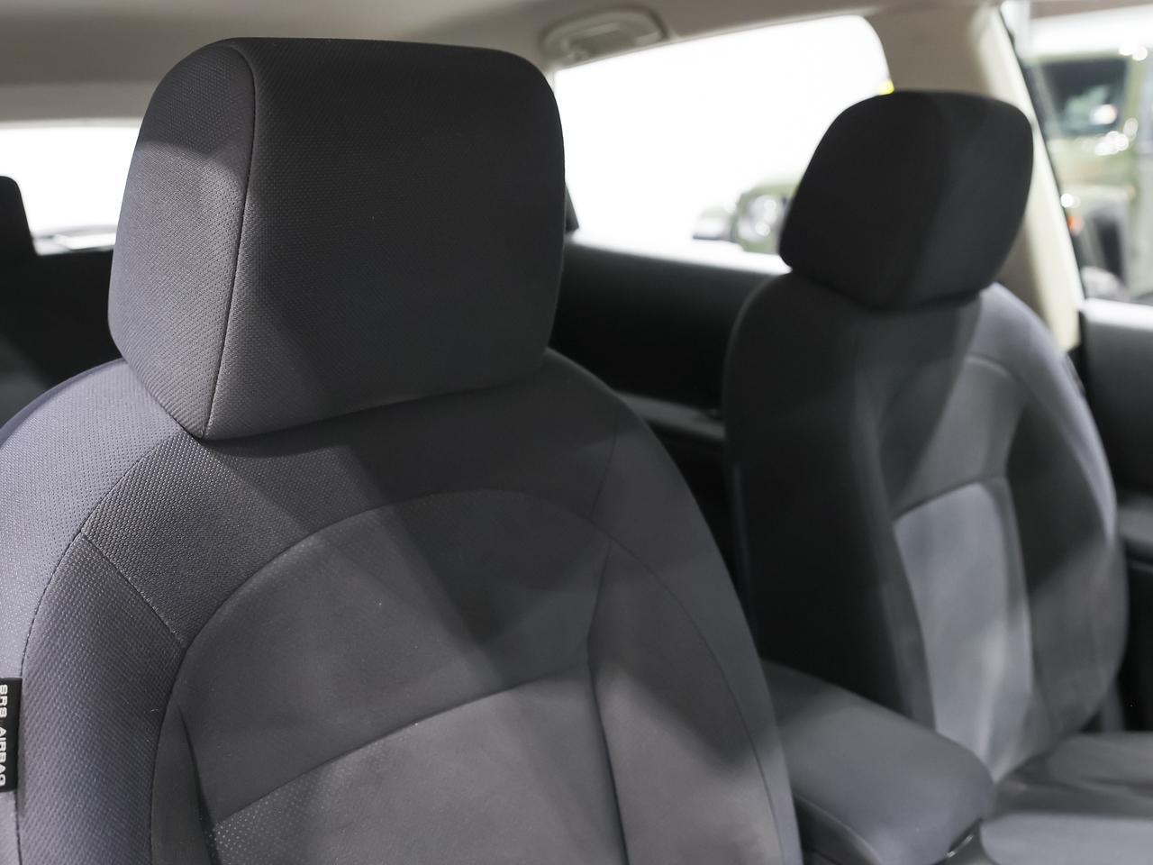 2010 Nissan Rogue S AWD photo 8