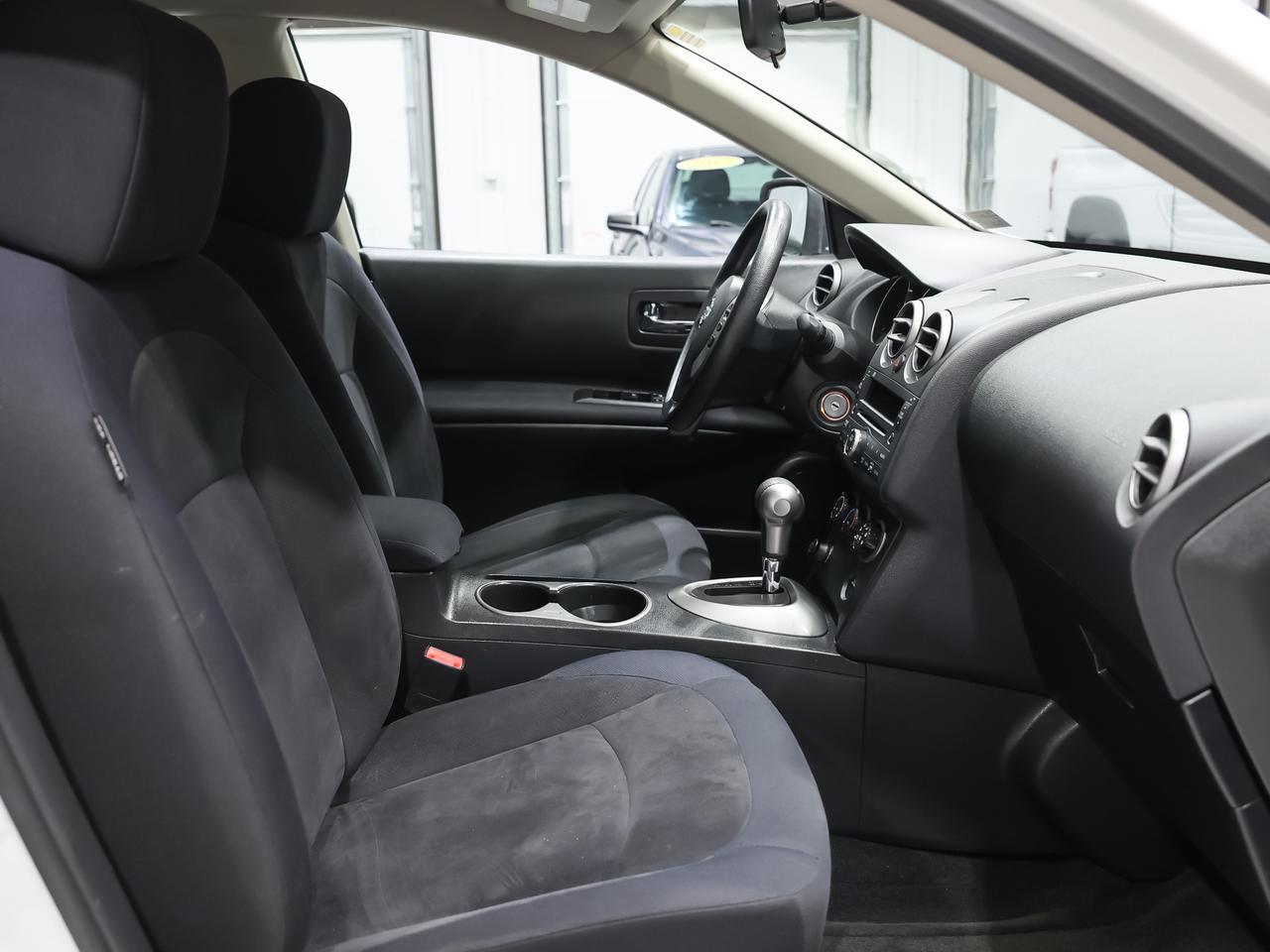 2010 Nissan Rogue S AWD photo 20